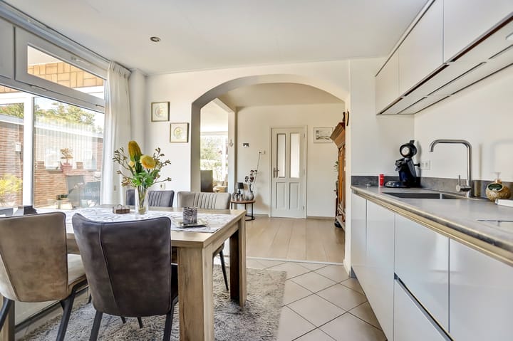 Foto 16 van van Lyndenstraat 7