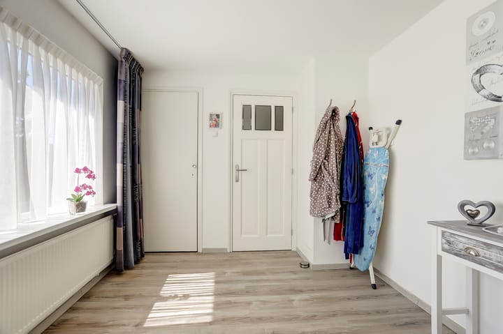 Foto 25 van van Lyndenstraat 7