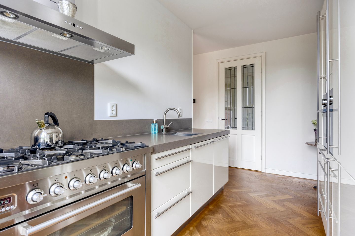 Foto 14 van Admiraal de Ruyterlaan 14-F