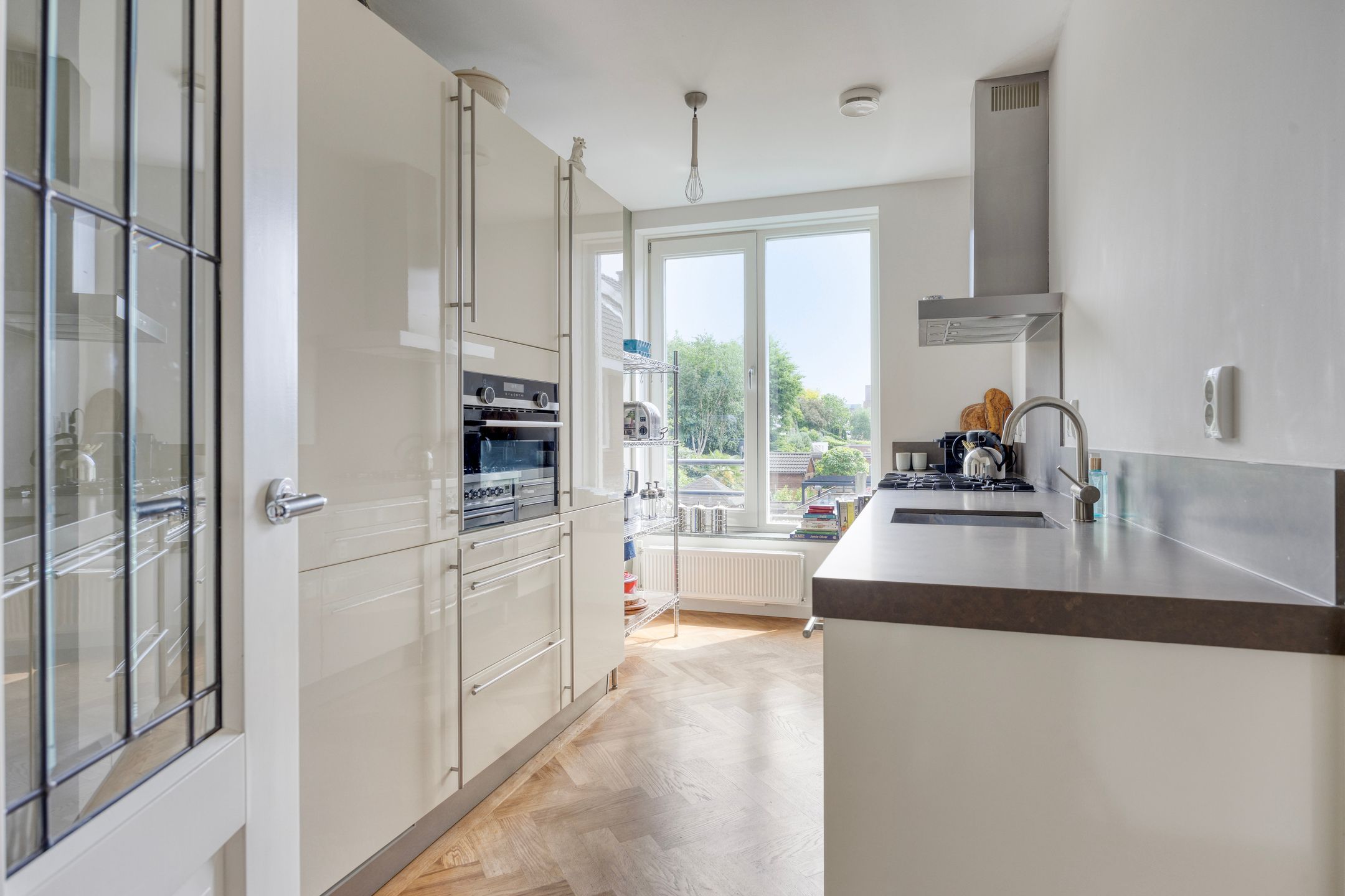 Foto 12 van Admiraal de Ruyterlaan 14-F