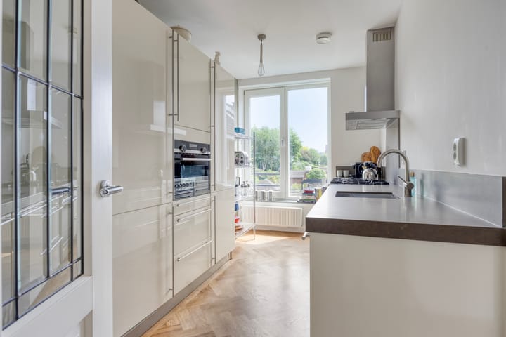 Foto 12 van Admiraal de Ruyterlaan 14-F