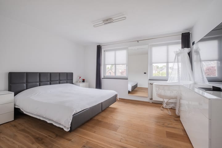 Foto 16 van Weegbree 62