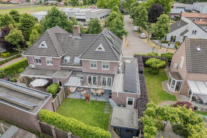 Foto 33 van Weegbree 62