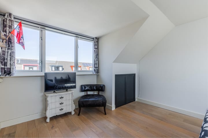 Photo 29 of Pieter van der Meulenhof 13