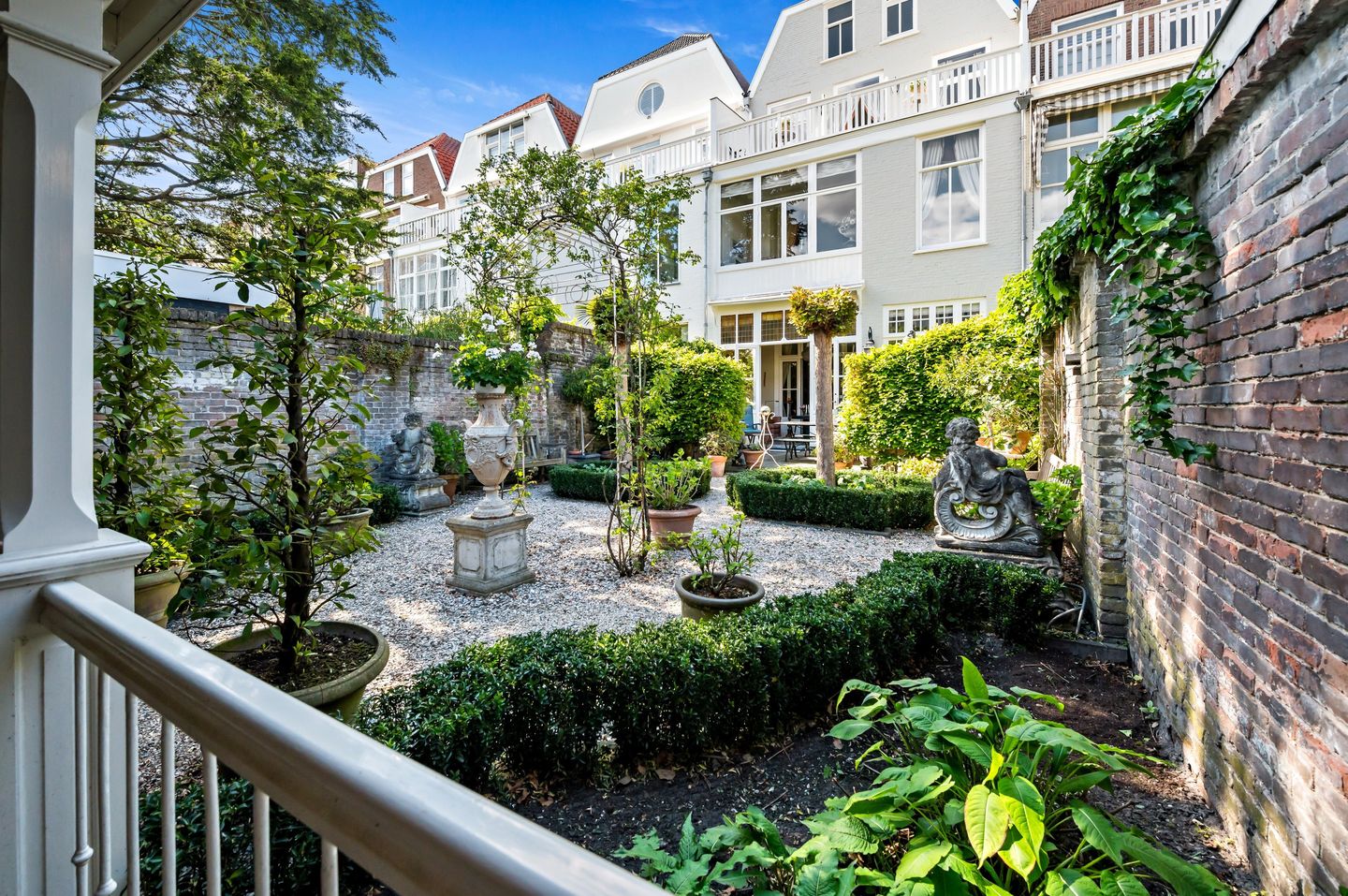 Foto 44 van Riouwstraat 161