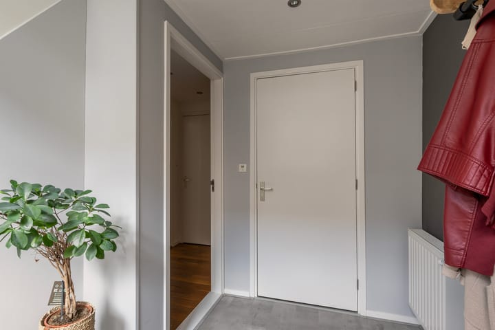 Photo 11 of Molendijk 46