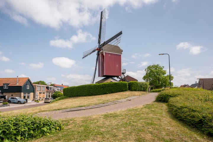 Photo 39 of Molendijk 46