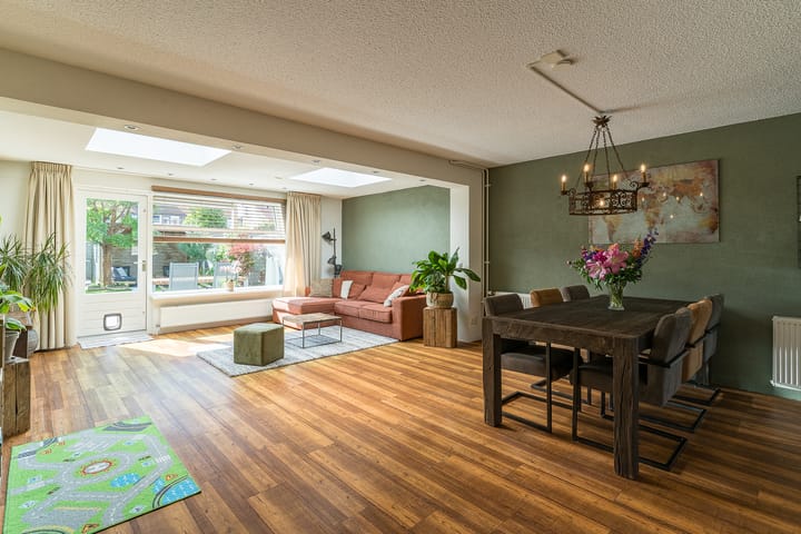 Photo 9 of Weidevogellaan 63