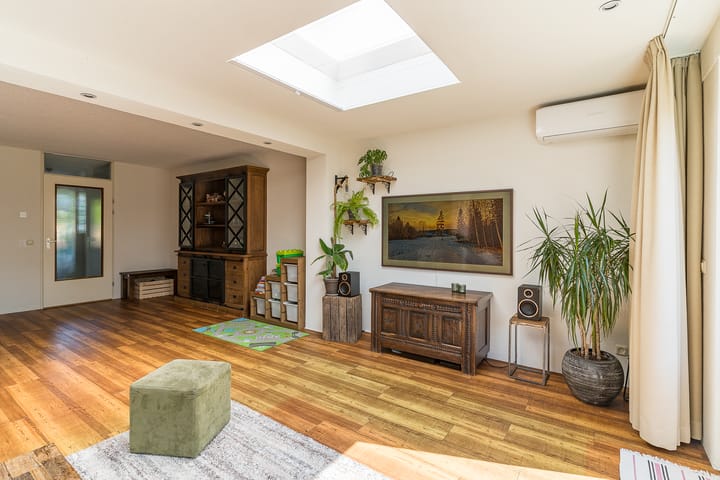 Photo 14 of Weidevogellaan 63