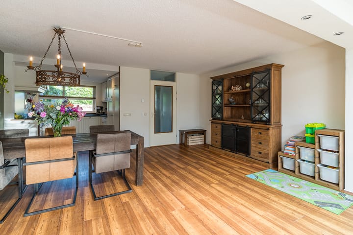 Photo 15 of Weidevogellaan 63