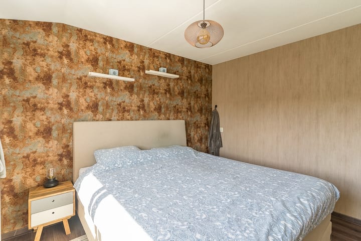 Photo 26 of Weidevogellaan 63