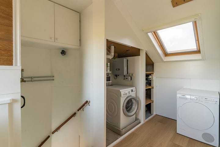 Photo 34 of Weidevogellaan 63