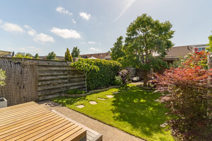 Photo 40 of Weidevogellaan 63