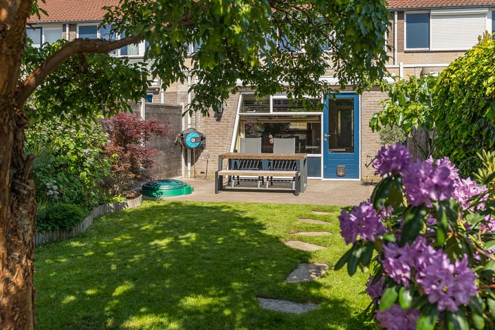 Photo 44 of Weidevogellaan 63