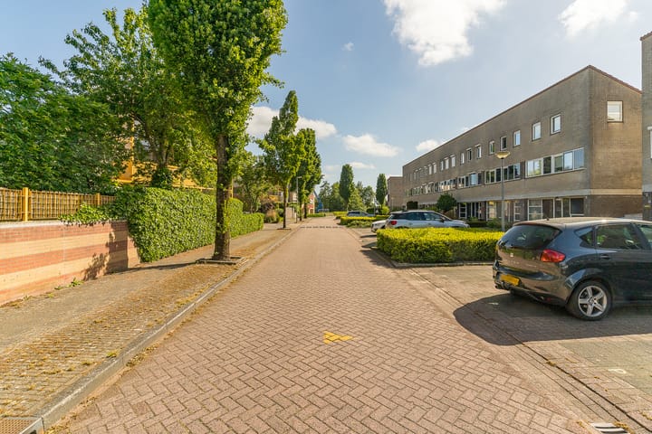 Photo 47 of Weidevogellaan 63