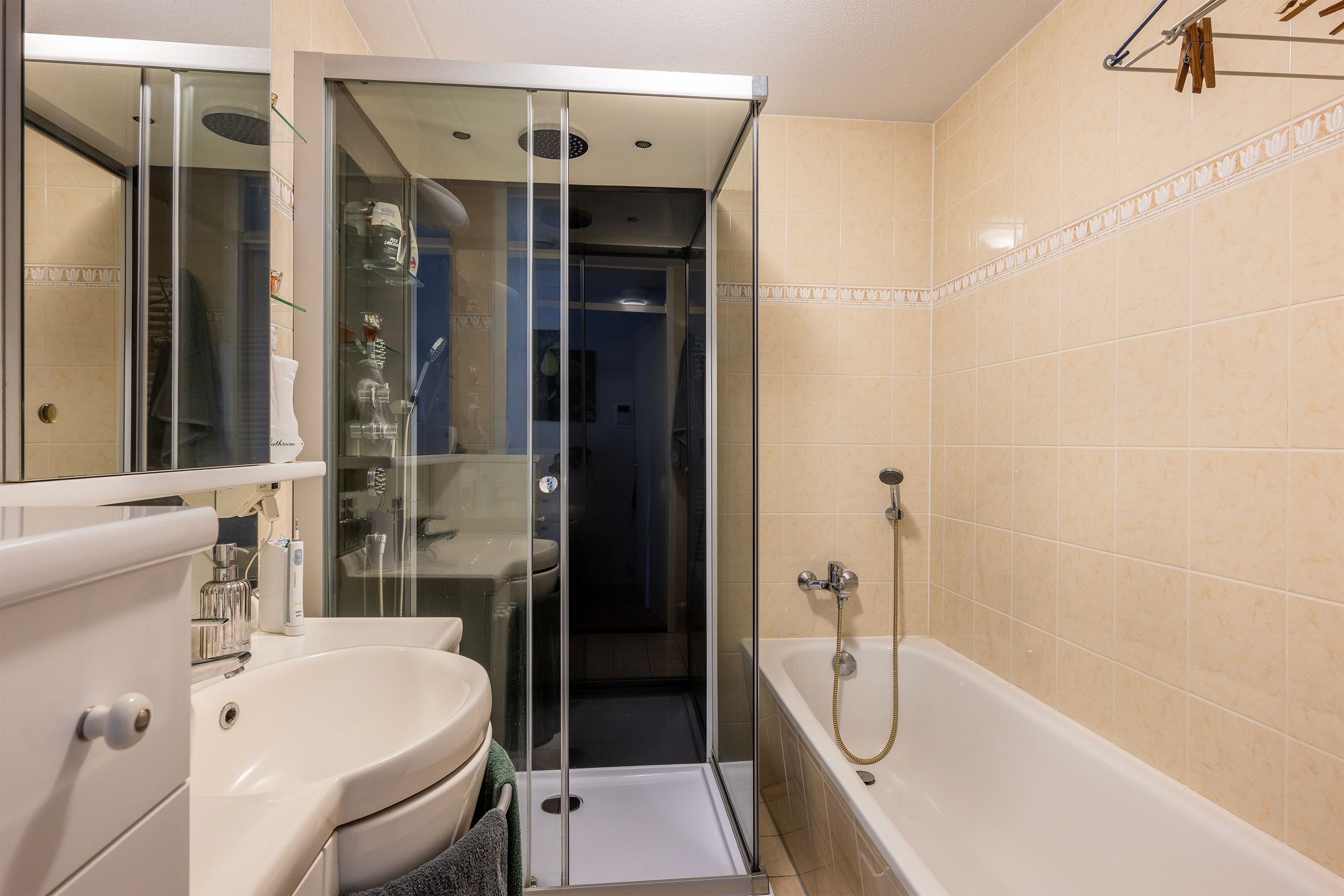 Photo 21 of Frank van Borselenstraat 29-B