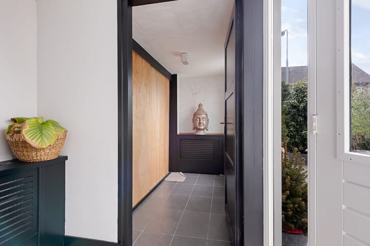 Photo 4 of Delving 68