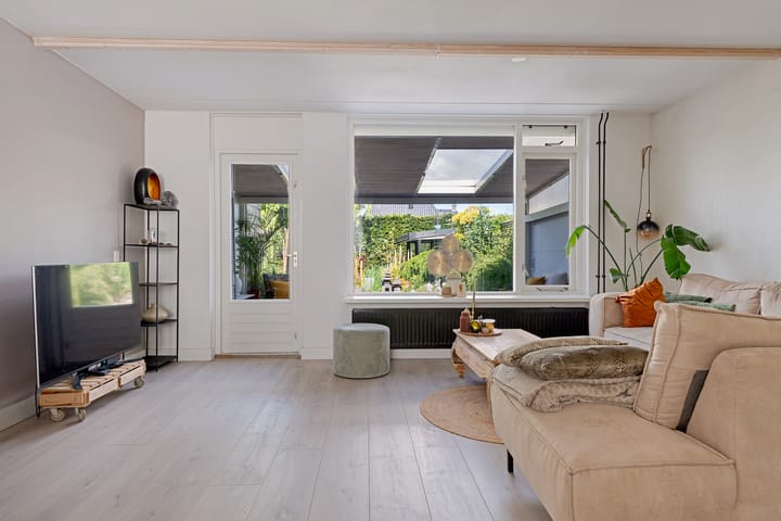 Photo 9 of Delving 68