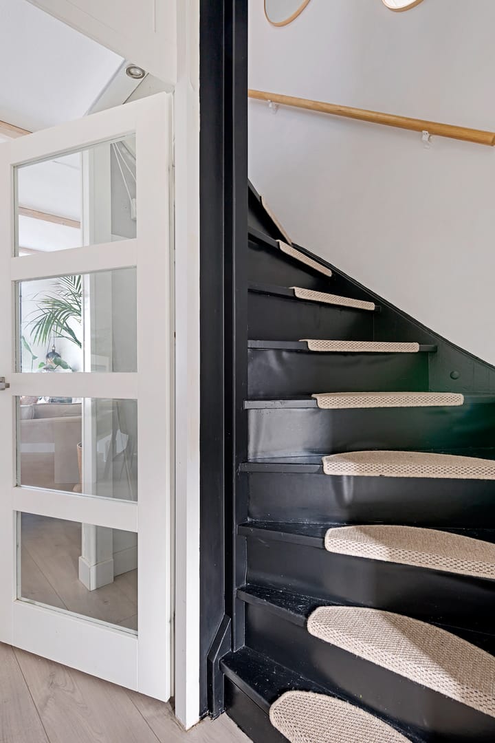 Photo 17 of Delving 68