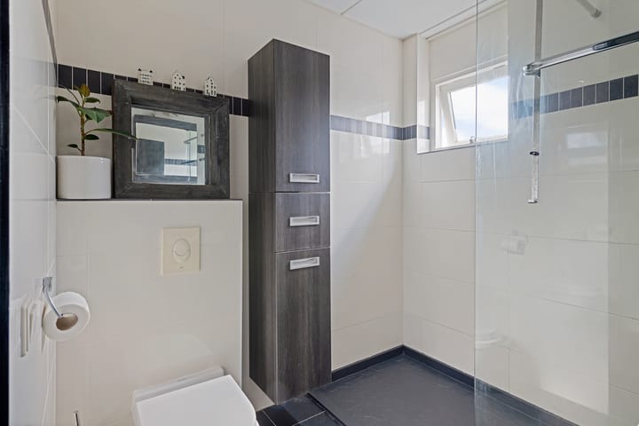 Photo 21 of Delving 68