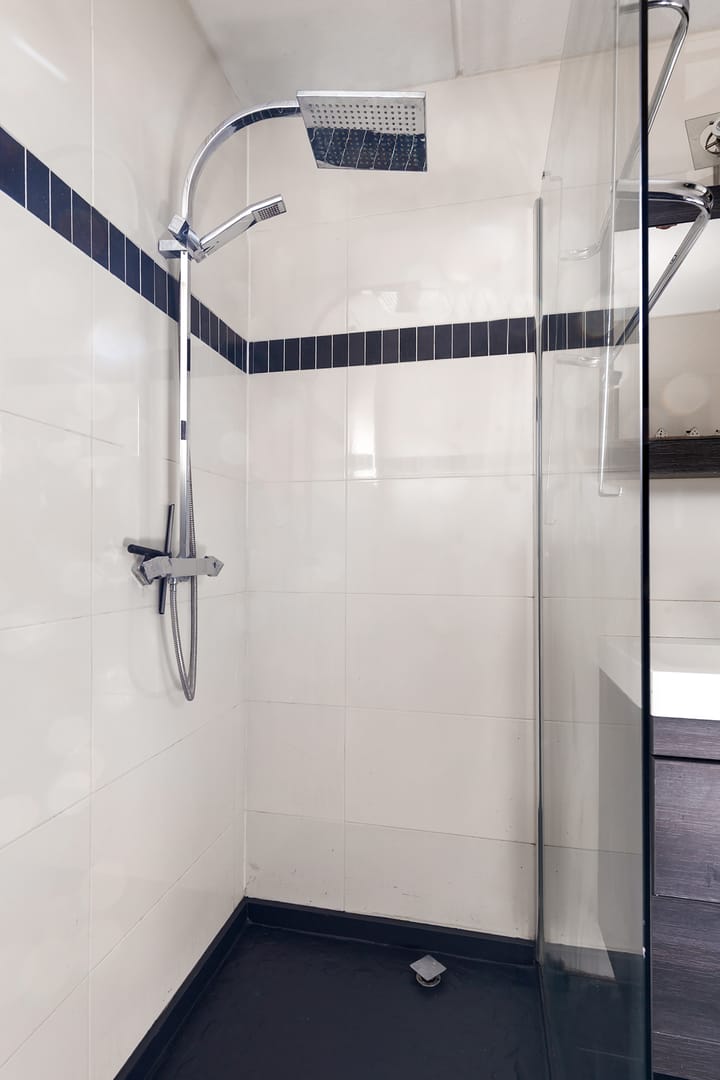 Photo 23 of Delving 68