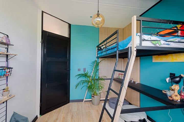 Photo 27 of Delving 68