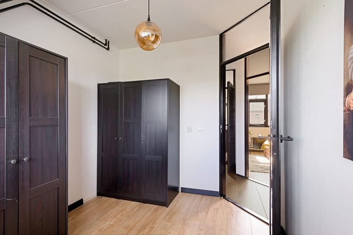 Photo 29 of Delving 68