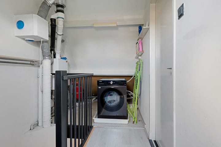 Photo 30 of Delving 68