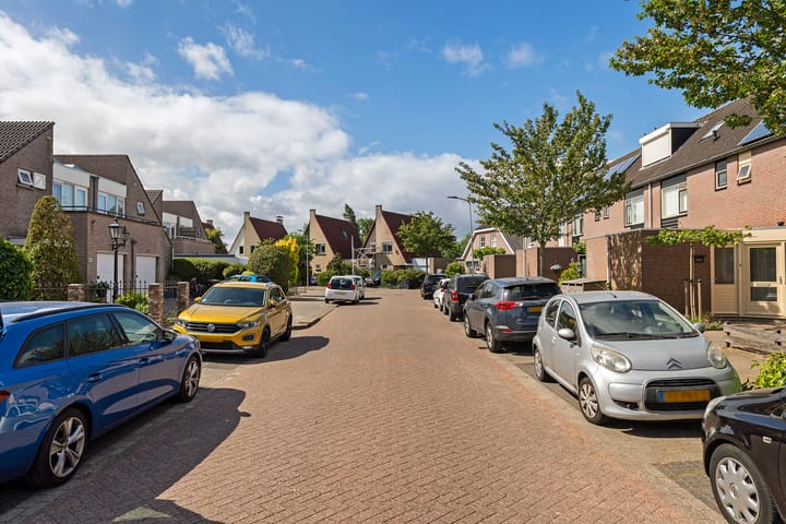 Photo 42 of Delving 68