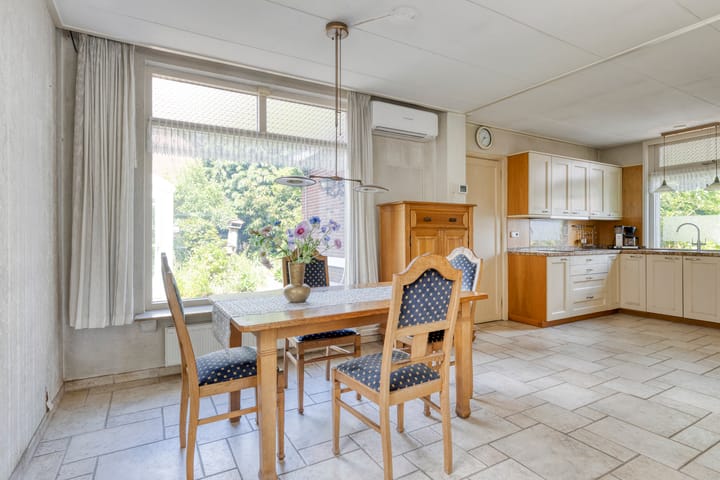 Foto 14 van Castorweg 257