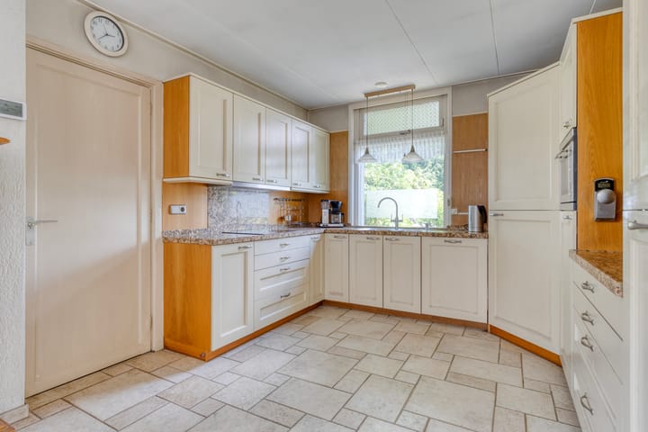 Foto 16 van Castorweg 257