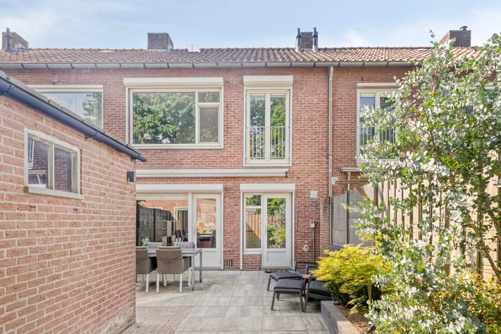 Photo 6 of C.L. Bressersstraat 16