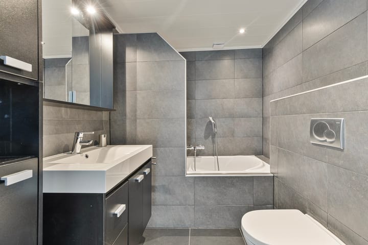 Foto 16 van Lavadijk 303