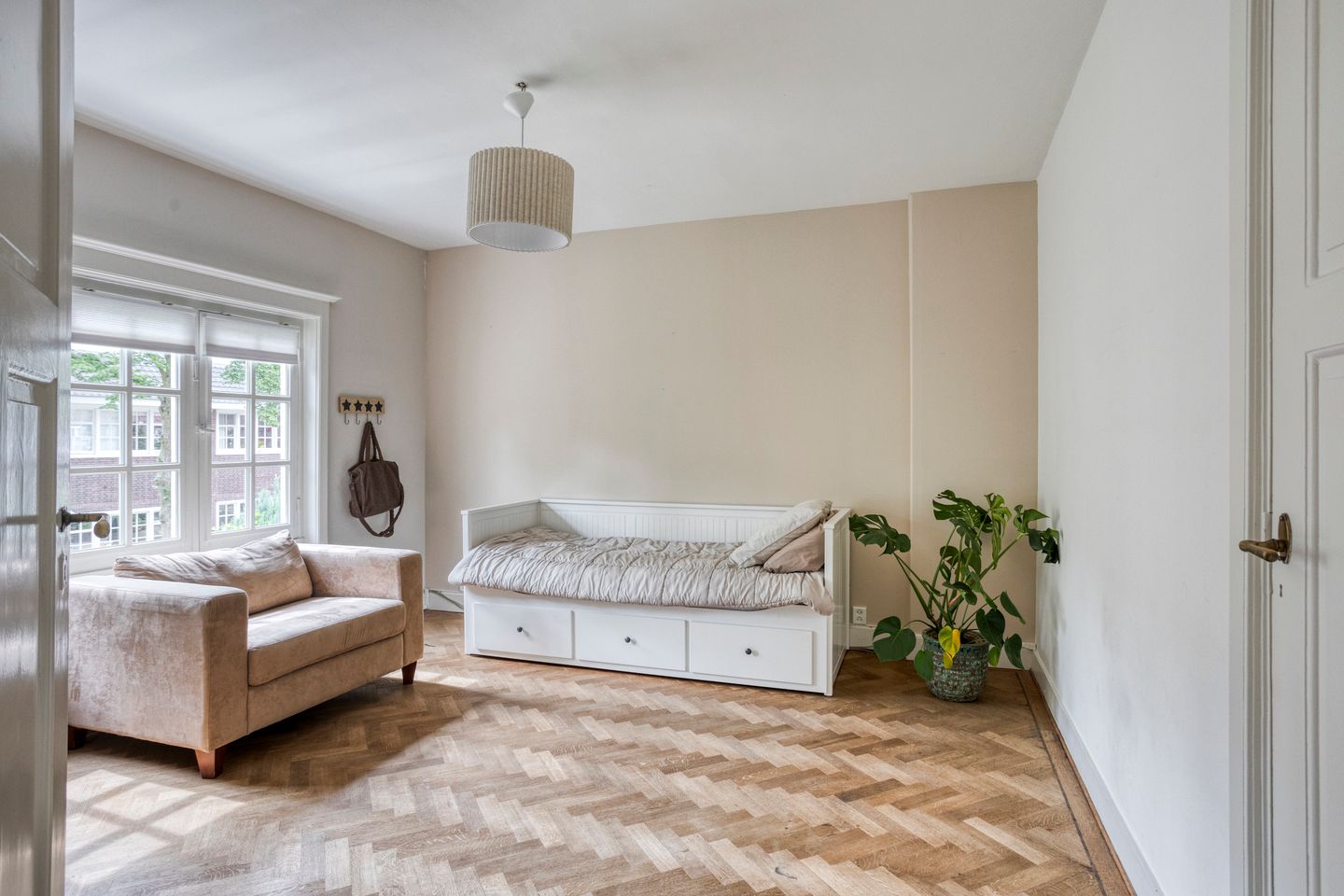 Photo 29 of Pauwlaan 6