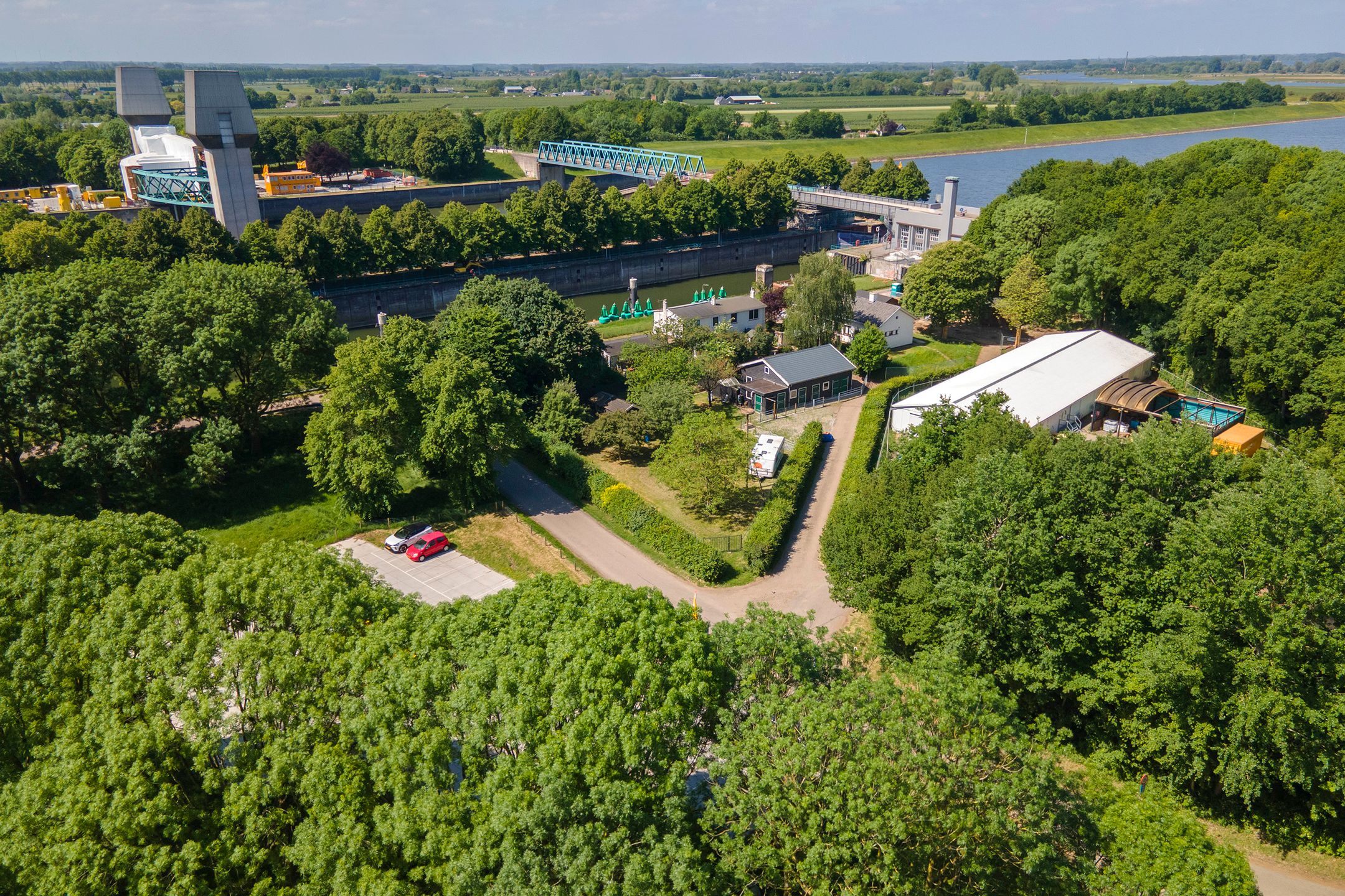 Foto 66 van Prinses Marijkesluisweg 5