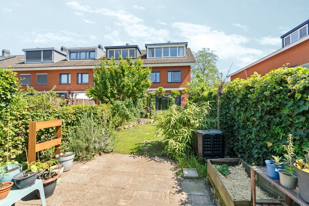 Foto 2 van J.P. Coenstraat 32