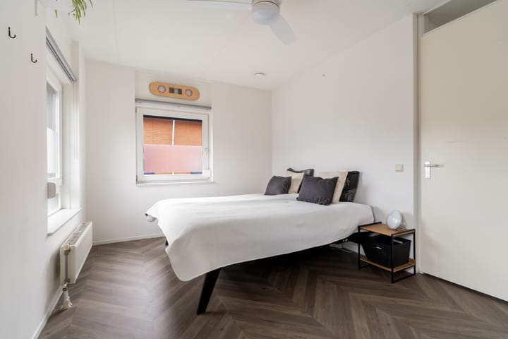 Foto 15 van J.P. Coenstraat 32