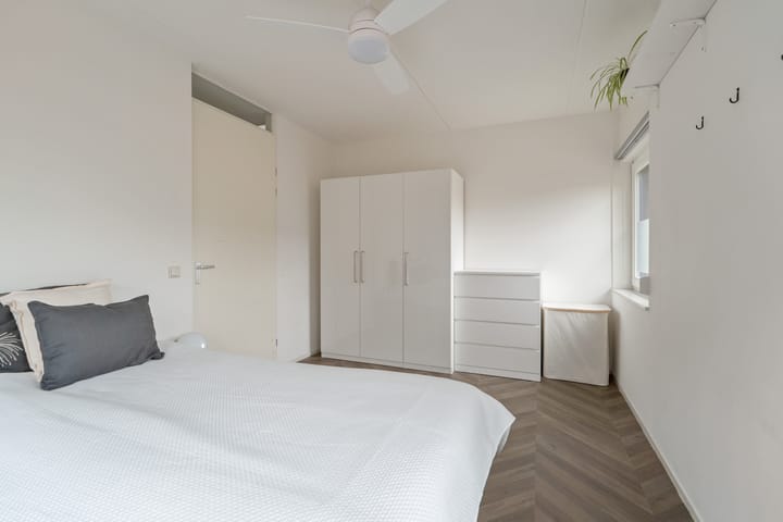 Foto 16 van J.P. Coenstraat 32