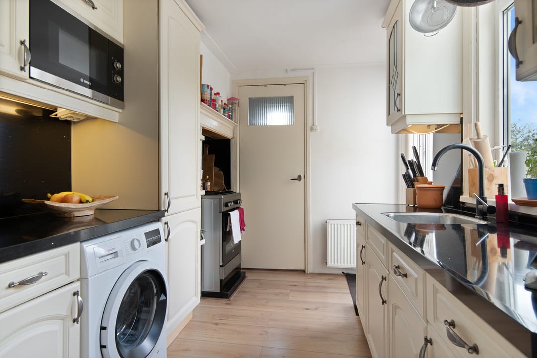 Photo 16 of Archangelstraat 54