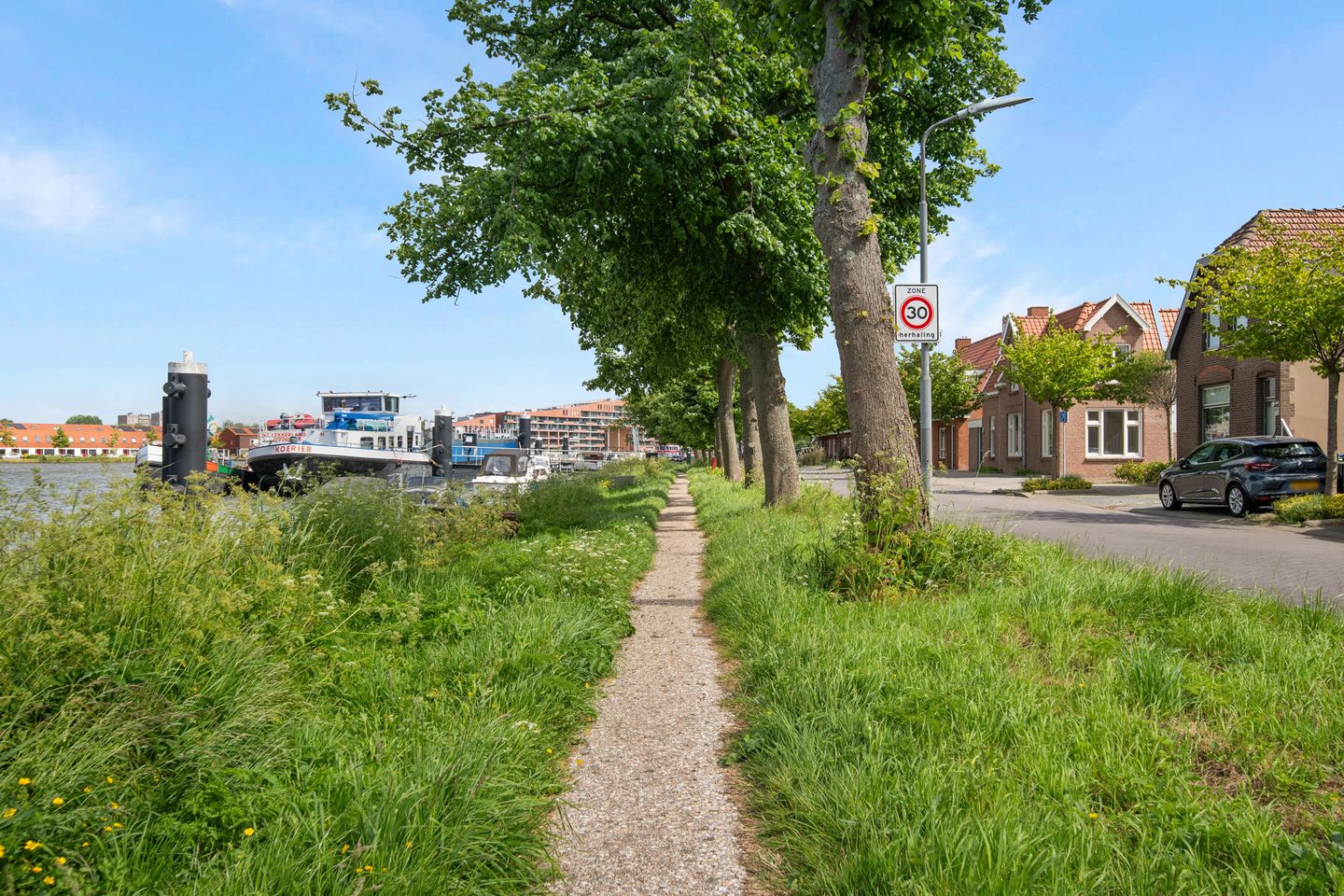 Photo 35 of Archangelstraat 54