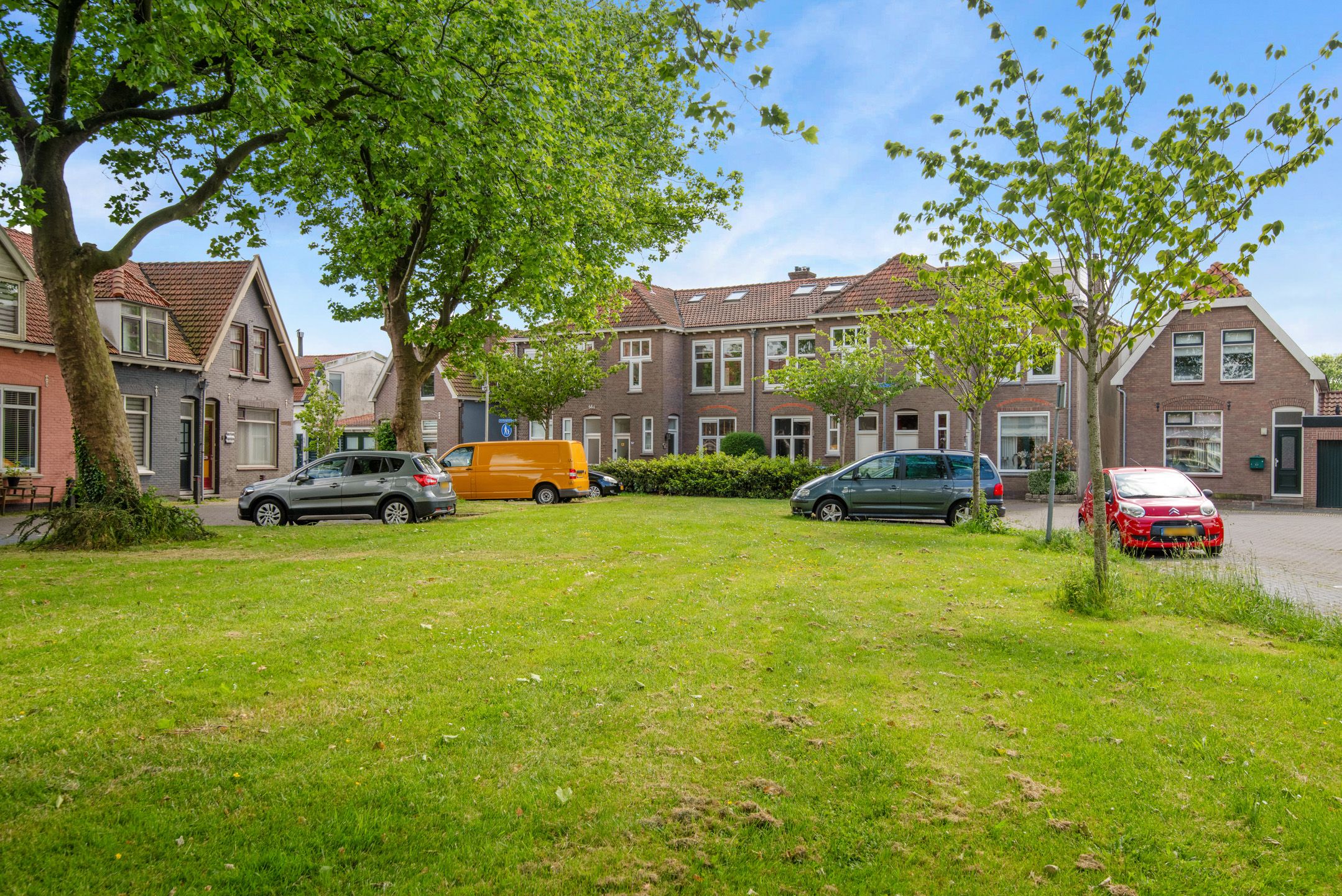 Photo 36 of Archangelstraat 54