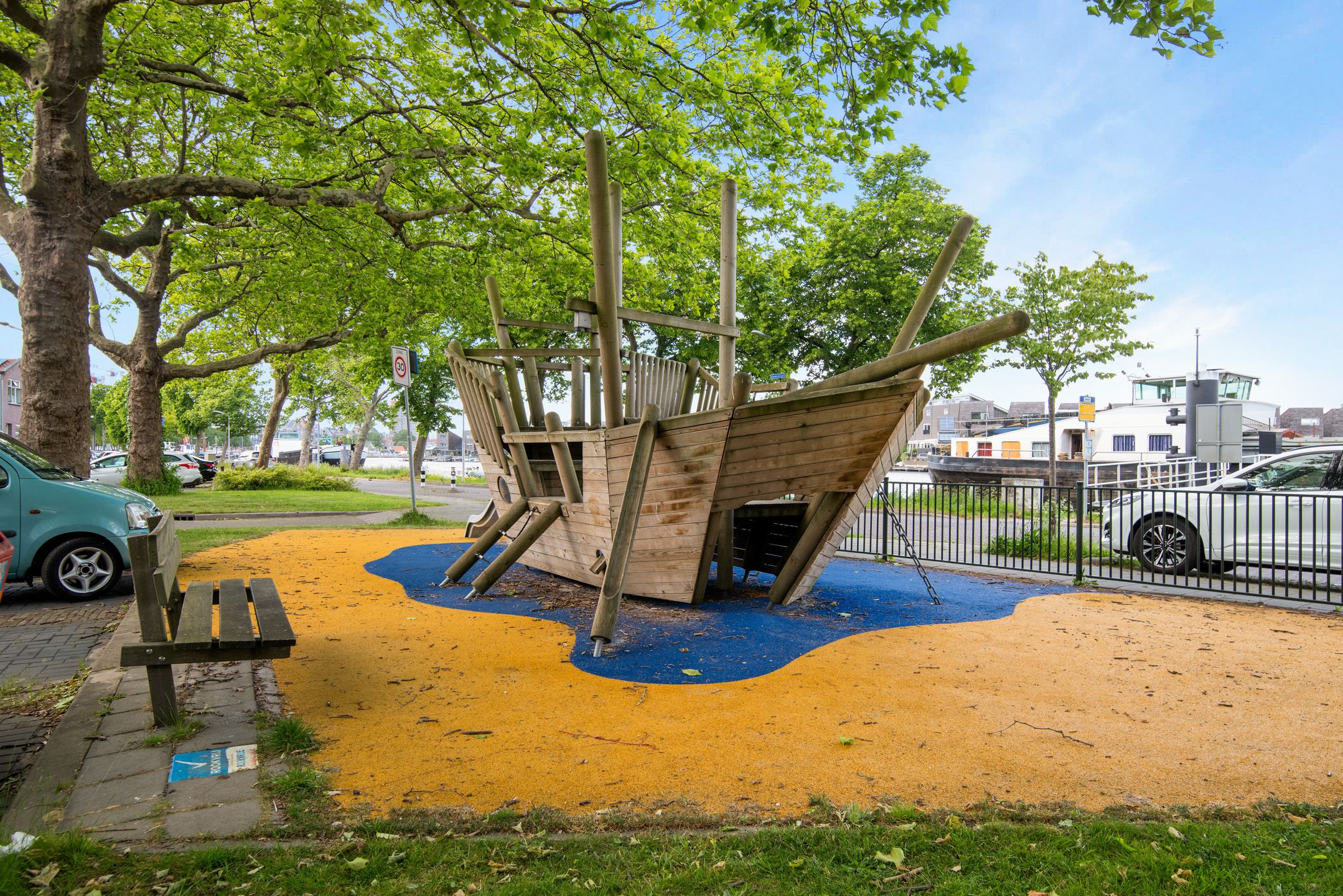 Photo 39 of Archangelstraat 54