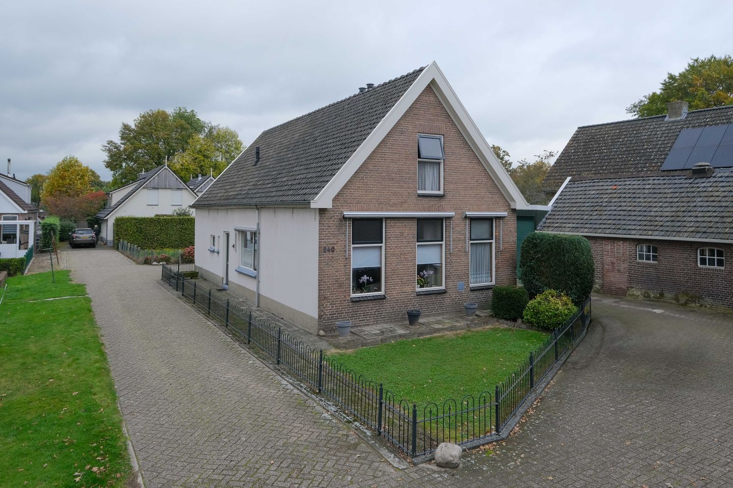 Foto 1 van Westeinde 240