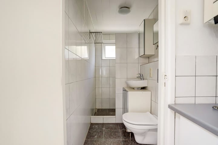 Photo 12 of Irenestraat 42