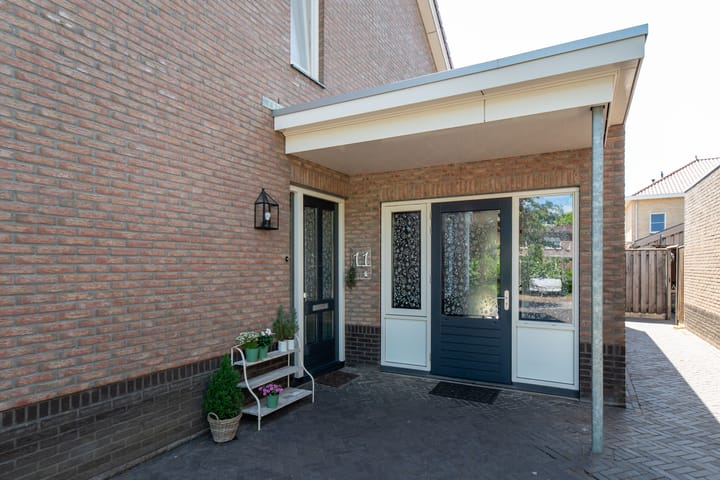 Foto 5 van Boterbloem 11