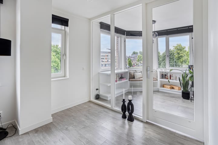 Photo 9 of Willem van Nassaulaan 109