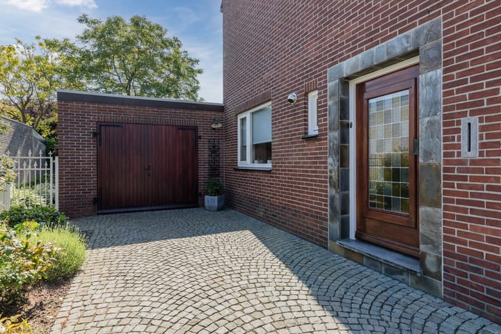 Foto 4 van Gouverneur Houbenstraat 21