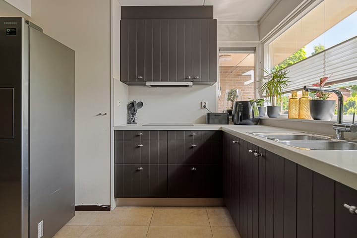 Foto 10 van Jan van Almondestraat 76