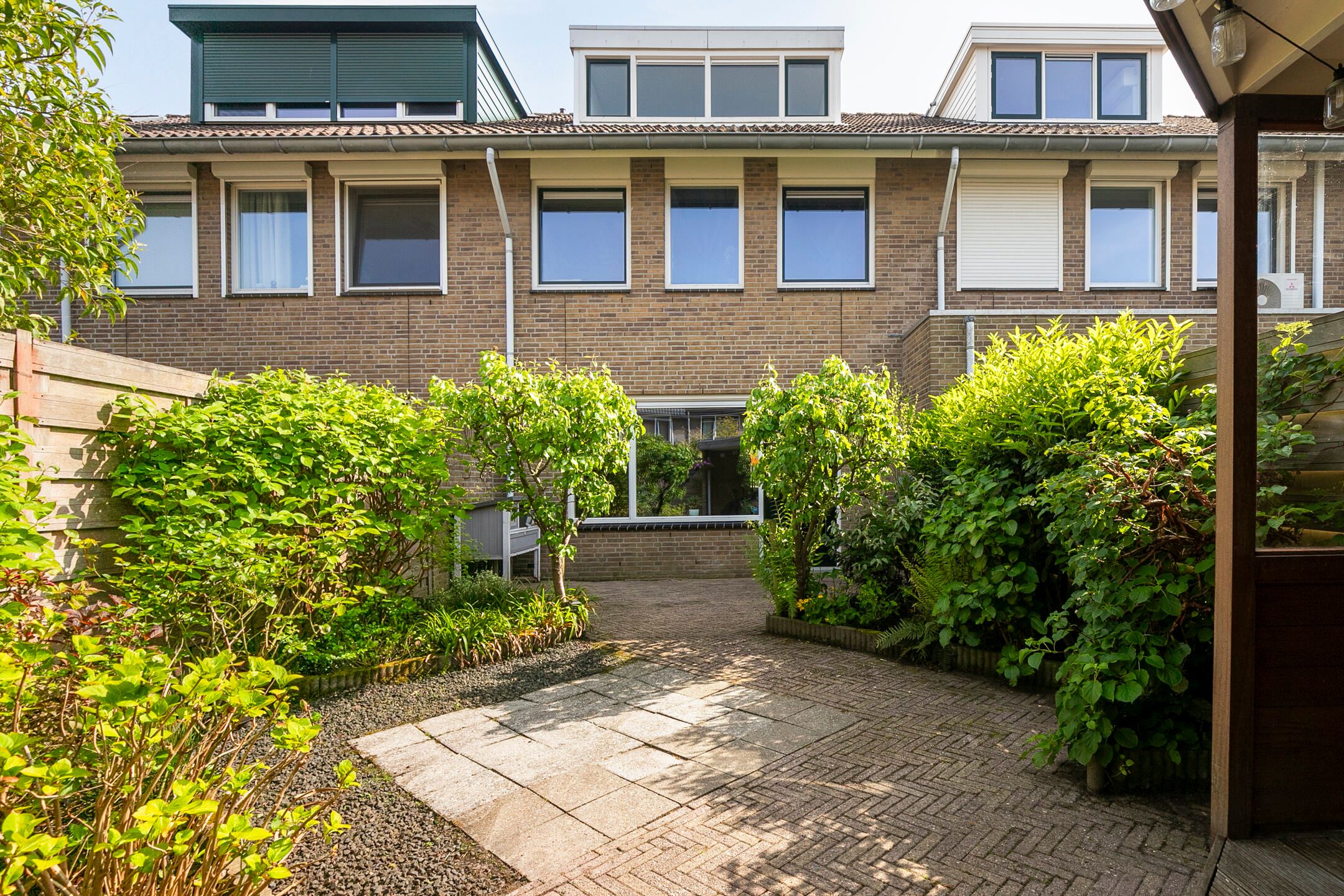 Foto 27 van Jan van Almondestraat 76