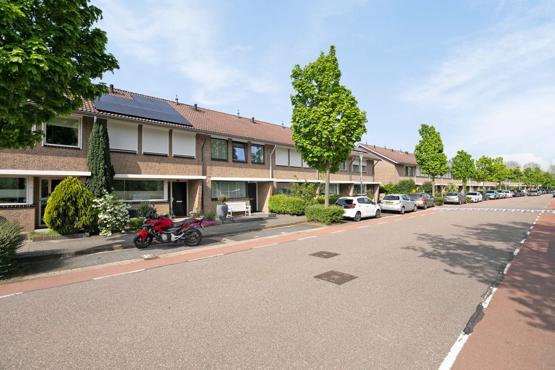 Foto 32 van Jan van Almondestraat 76